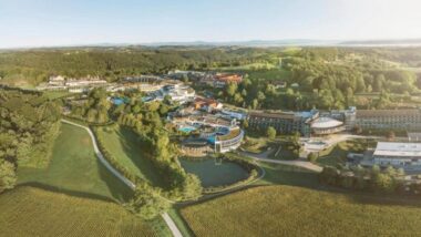 Widok na termy Loipersdorf