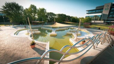 Tiszaújváros - baseny termalne