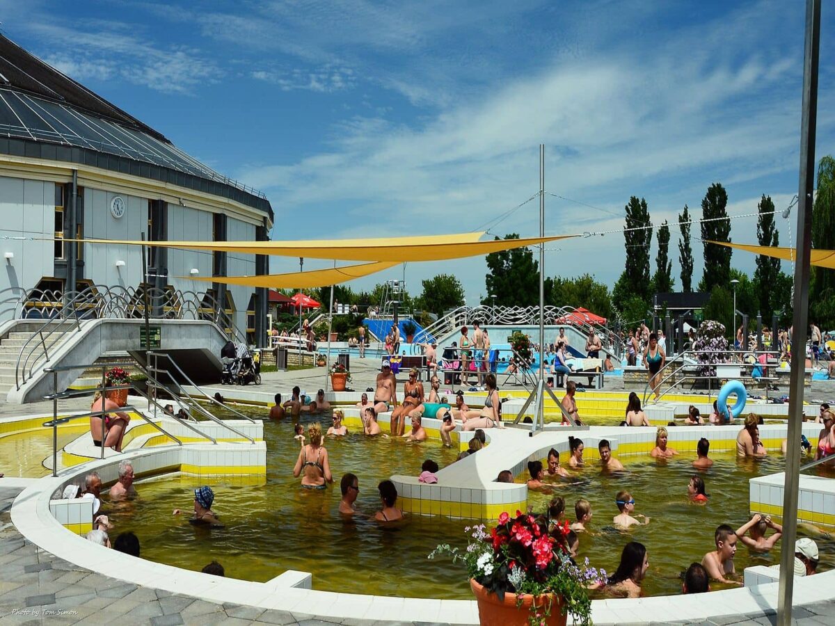 Tiszaújváros - baseny termalne