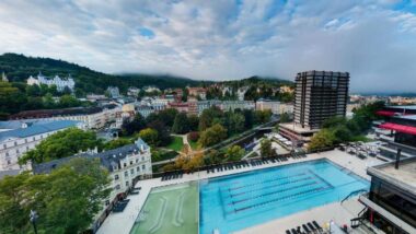 Thermal basen & Saunia, Karlowe Wary