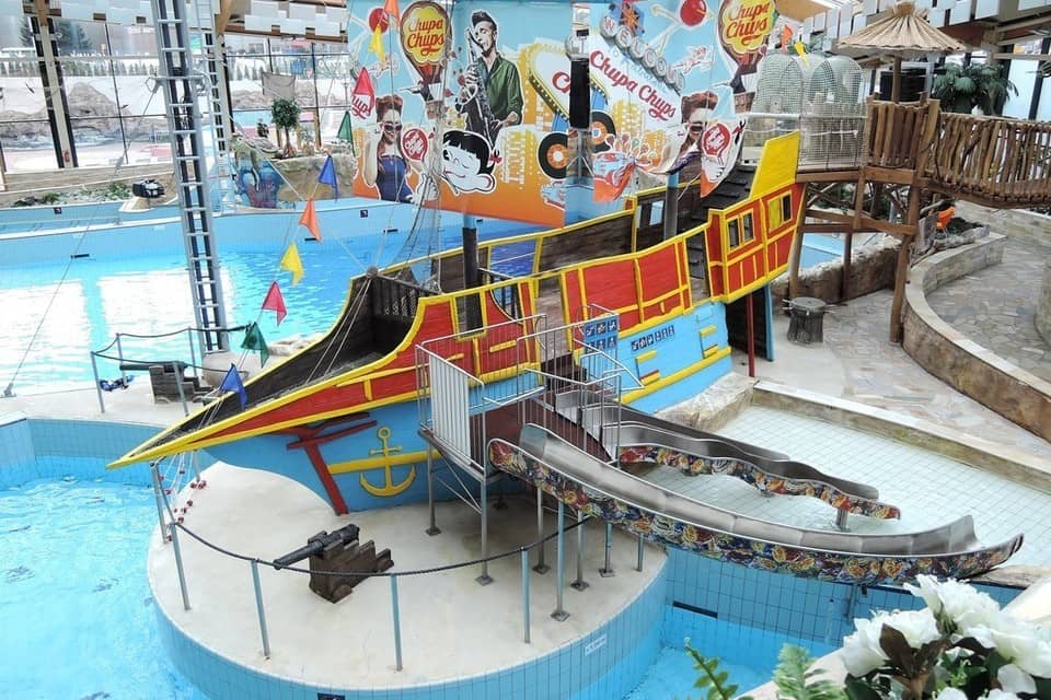 Aquapalace Praha - Basen z falami